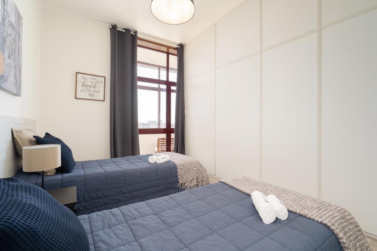 Cozy Sunny Flats By Hostwise Apartment Porto Exterior photo